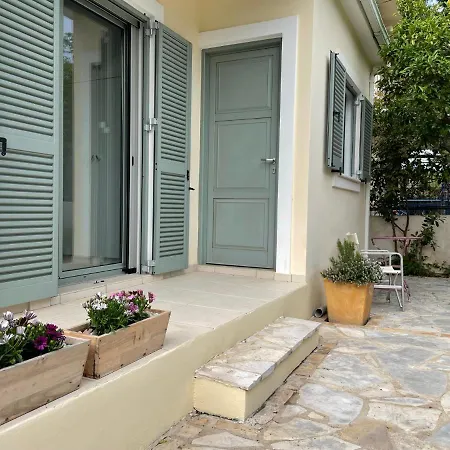 Sea Front House On The Beach, Peloponnese Сasa de vacaciones